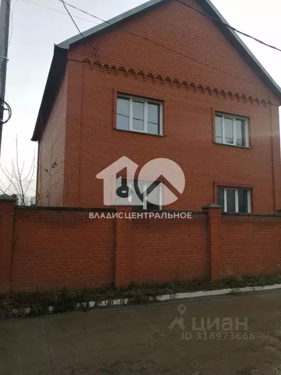 Дом в Новосибирская область, Новосибирск 7-й Бронный пер. (240 м) - Фото 1