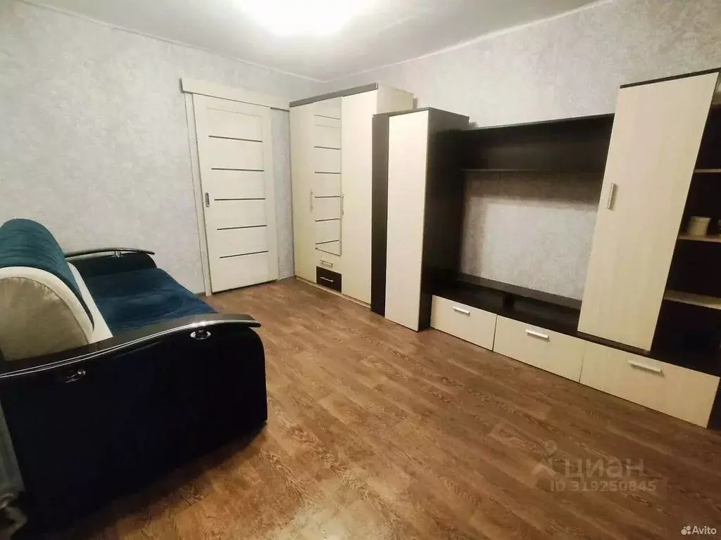 3-к кв. Нижегородская область, Бор пос. Октябрьский, ул. ... - Фото 1