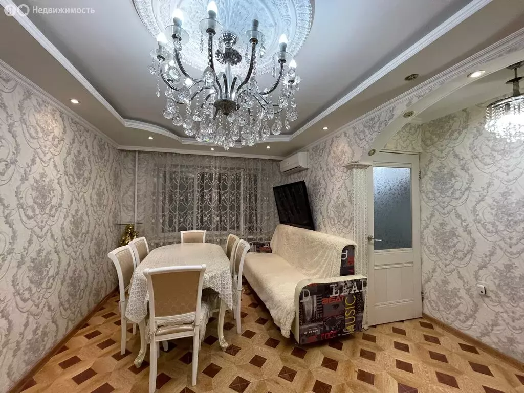 3-комнатная квартира: Тюмень, улица Республики, 169 (51.7 м) - Фото 1