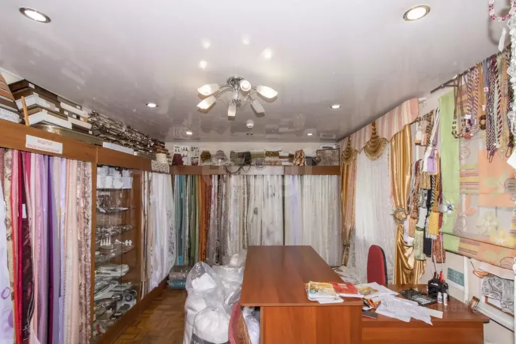 Помещение свободного назначения в Тюменская область, Тюмень ул. ... - Фото 1