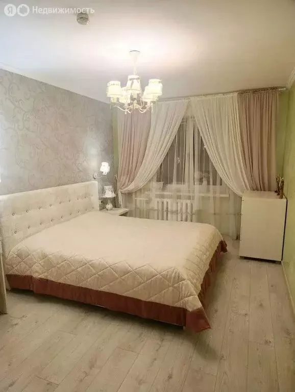 3-комнатная квартира: Альметьевск, улица Ленина, 201 (88.6 м) - Фото 1