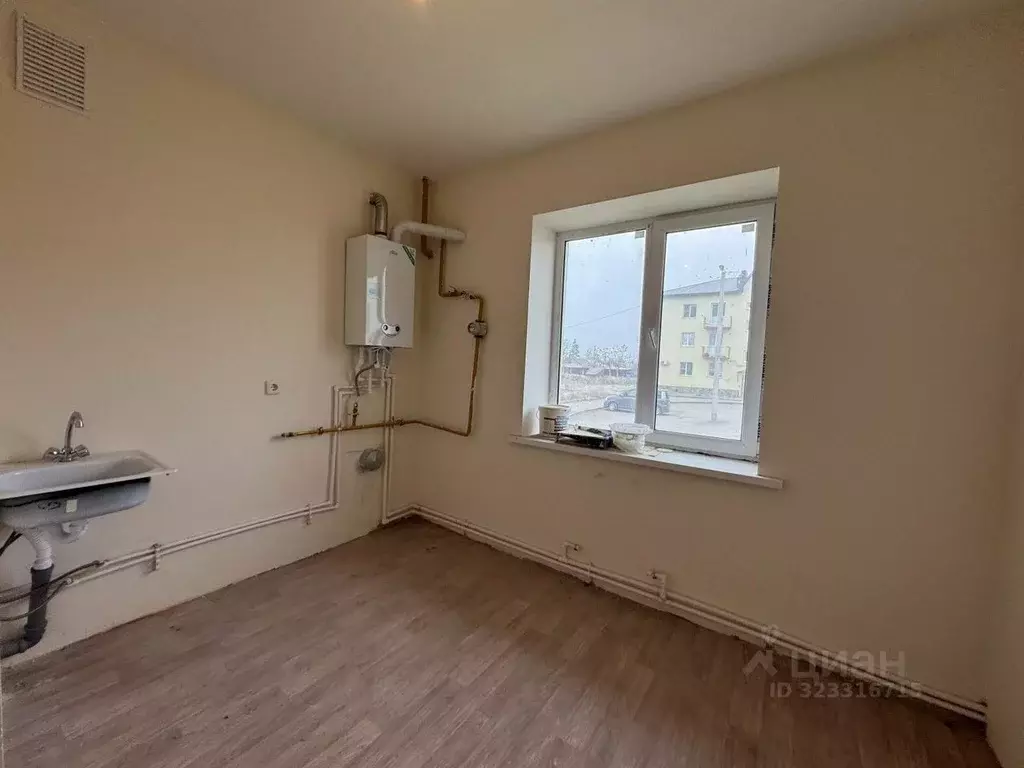 2-к кв. Астраханская область, Камызяк пер. Гражданский, 5 (57.7 м) - Фото 1