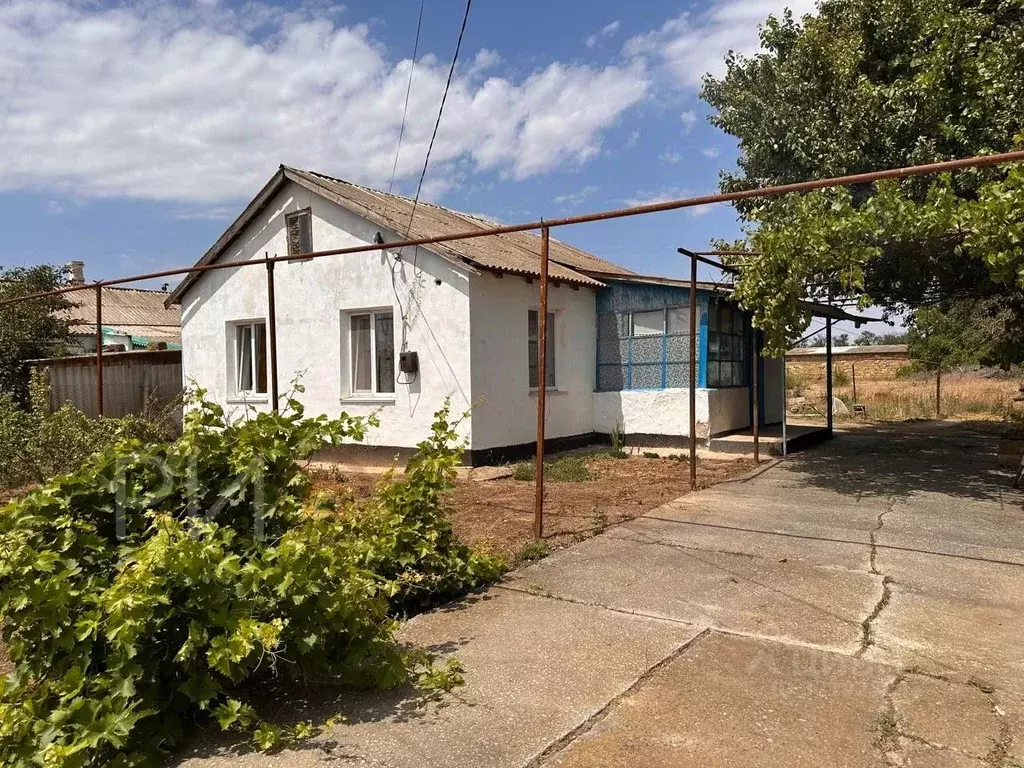 Дом в Крым, Красноперекопский район, с. Воинка туп. Фрунзе, 3 (50 м) - Фото 0