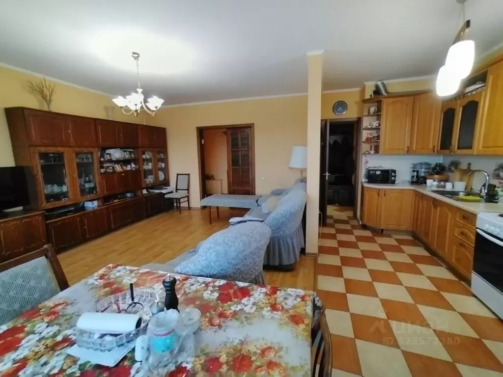 3-к кв. Иркутская область, Иркутск ул. Лермонтова, 136/2 (100.6 м) - Фото 1