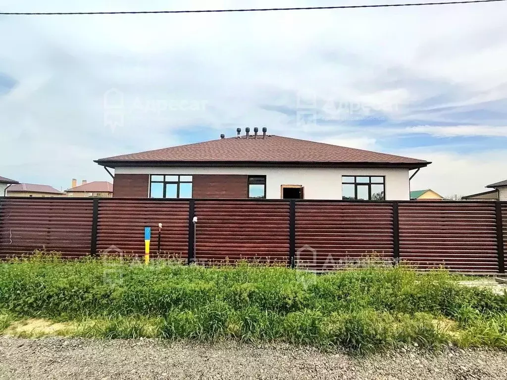 Дом в Волгоградская область, Среднеахтубинский район, Фрунзенское ... - Фото 2