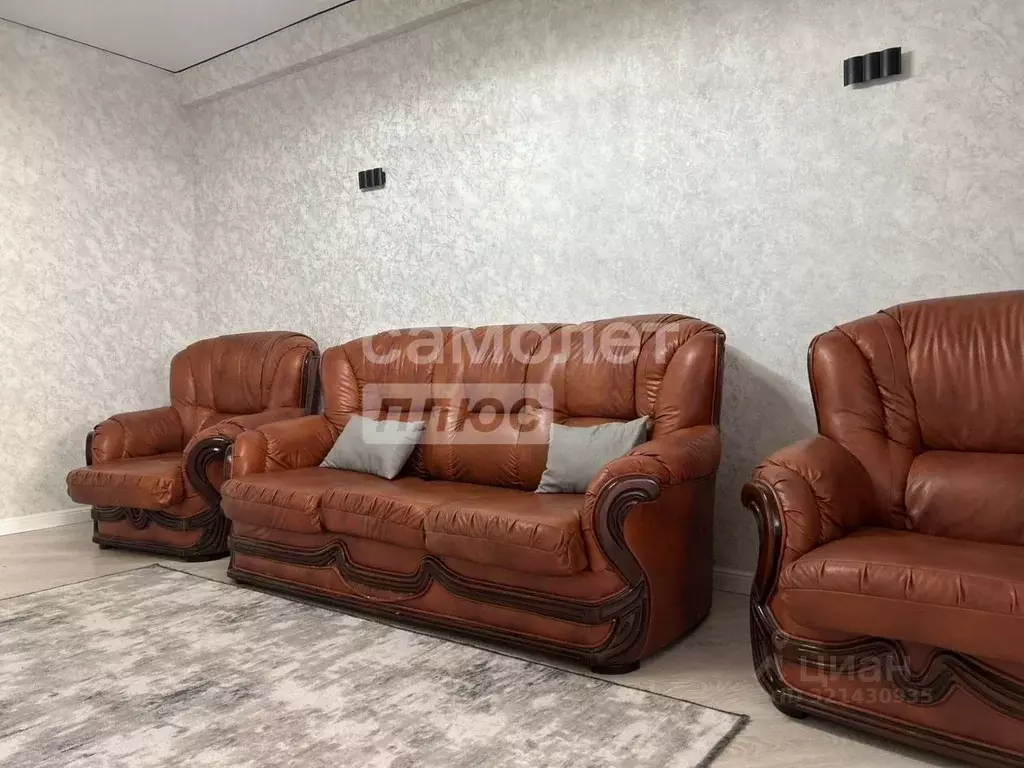 2-к кв. Дагестан, Каспийск просп. Акулиничева, 5Б (65.0 м) - Фото 1