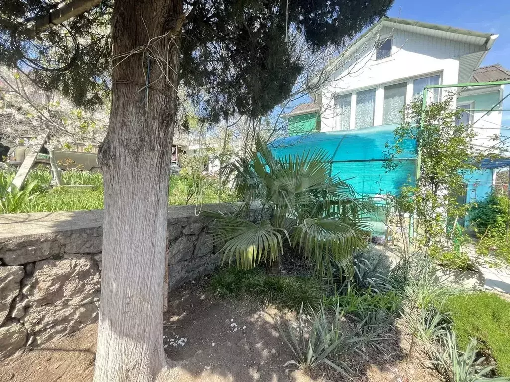 Дом в Крым, Алушта муниципальный округ, с. Нижняя Кутузовка ул. ... - Фото 1