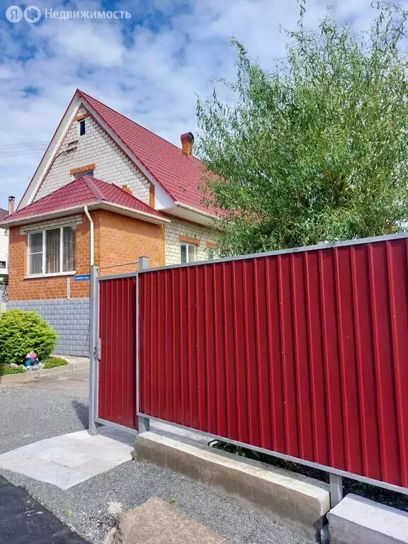 Дом в Находка, Лучистая улица 1-й квартал, 10 (209 м) - Фото 0