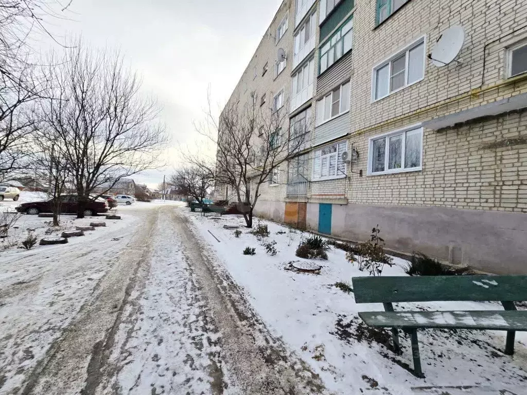 3-к кв. Белгородская область, Валуйки ул. Космонавтов, 24А (61.0 м) - Фото 1