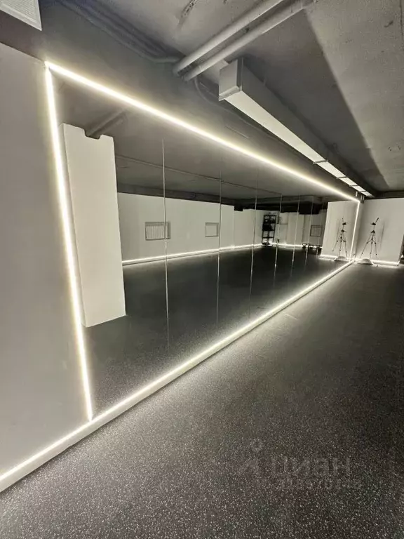 Помещение свободного назначения в Омская область, Омск Омская ул., ... - Фото 2