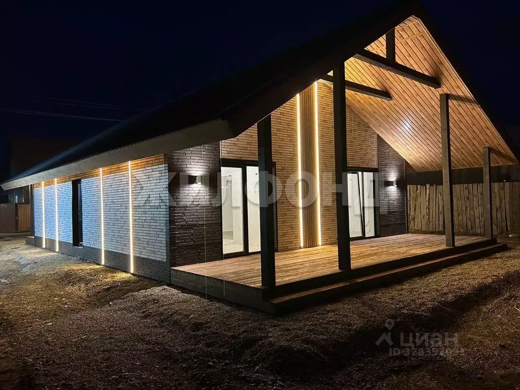 Дом в Хакасия, Усть-Абаканский район, с. Калинино  (141 м) - Фото 1