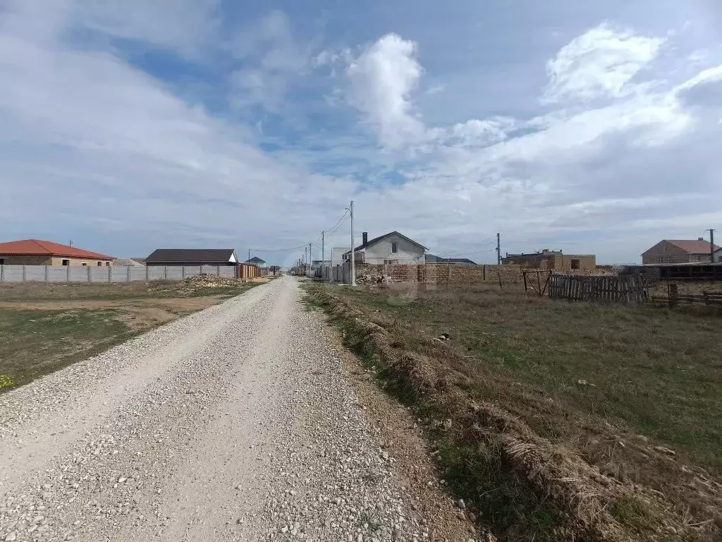 Участок в Крым, Сакский район, с. Суворовское ул. Солнечная (6.01 ... - Фото 1