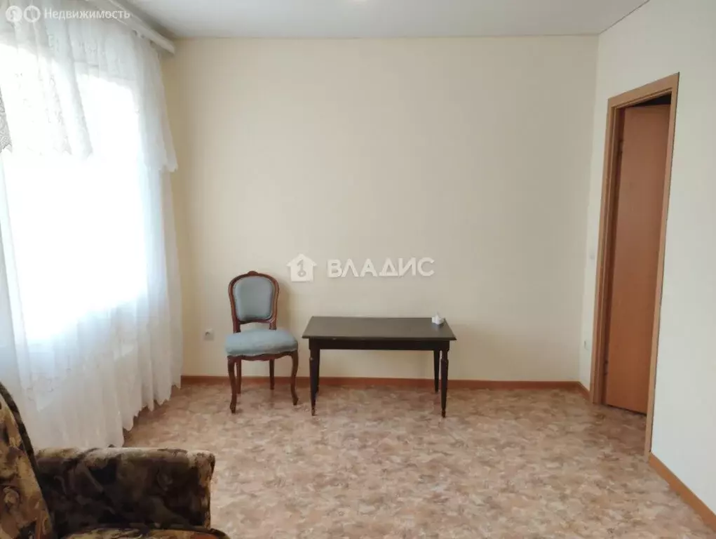 2-комнатная квартира: Тобольск, 15-й микрорайон, 27 (61 м) - Фото 0
