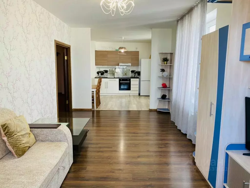 2-к кв. Свердловская область, Екатеринбург пер. Красный, 5к1 (70.0 м) - Фото 1