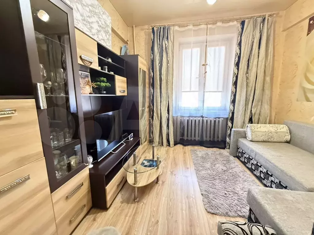 Комната 19,3 м в 7-к., 1/3 эт. - Фото 1