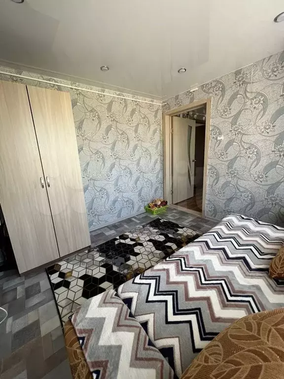 Комната 19м в 2-к, 1/5эт. - Фото 0