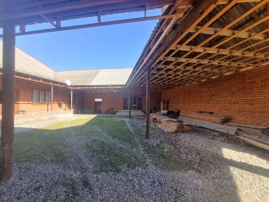 Дом в Чеченская республика, Курчалой Курчалоевский район, Базарная ... - Фото 2