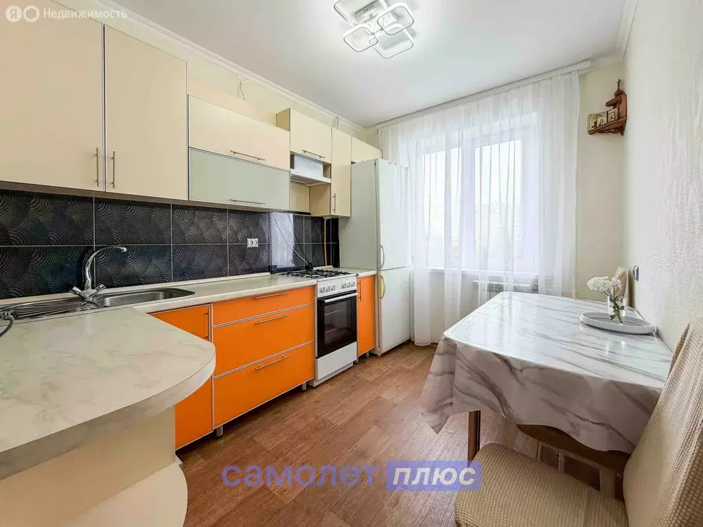 4-комнатная квартира: Чебоксары, бульвар Анатолия Миттова, 41 (88 м) - Фото 1