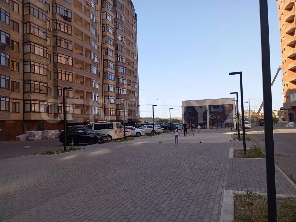 2-к кв. Дагестан, Махачкала ул. Хаджи Булача, 14 (74.0 м) - Фото 0