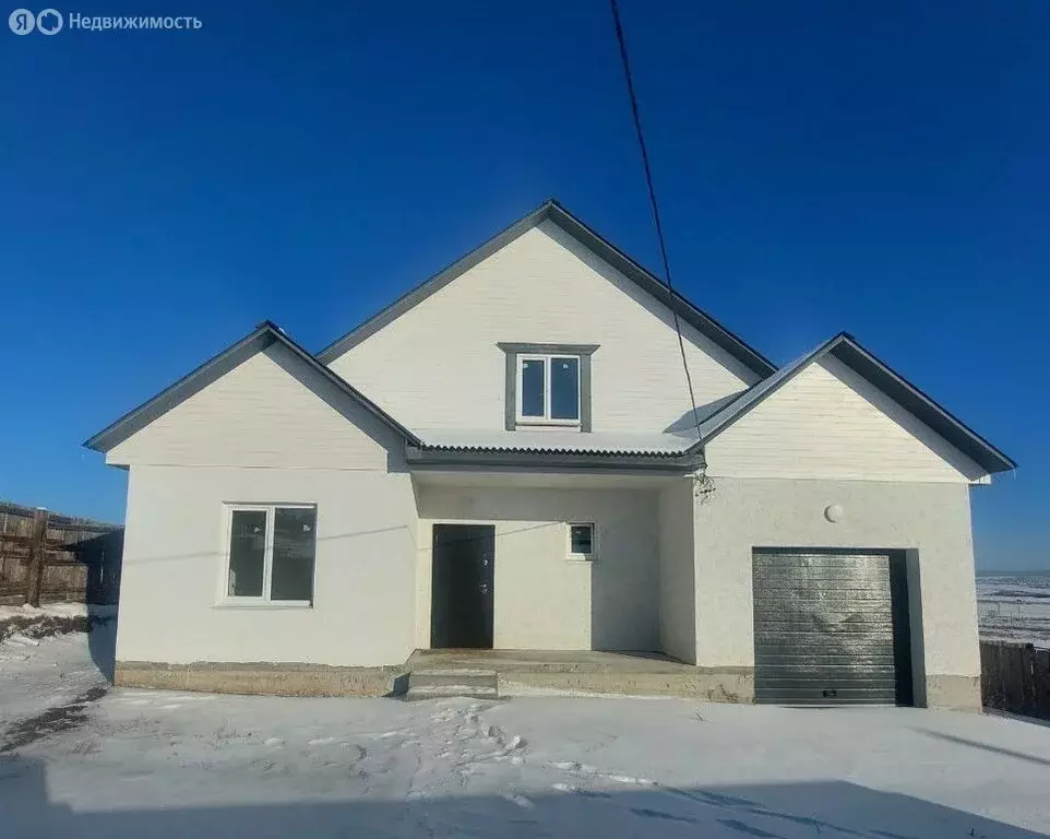 Дом в село Хомутово, улица Михаила Черникова (180 м) - Фото 1