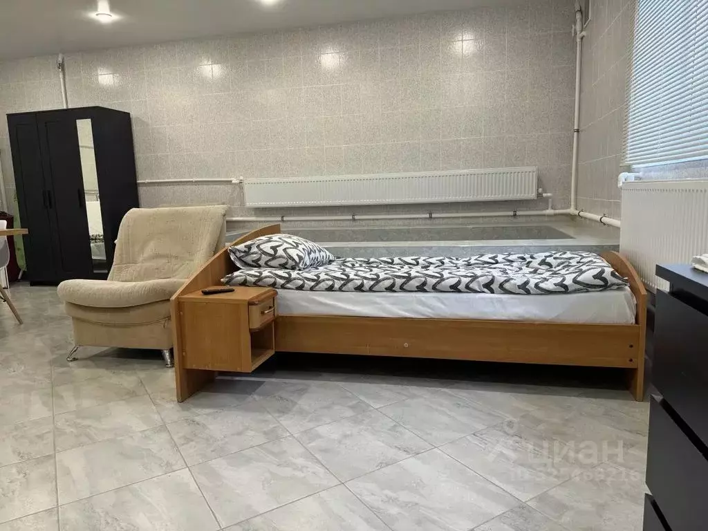 Дом в Ростовская область, Шахты ул. Желябова, 16 (50 м) - Фото 2