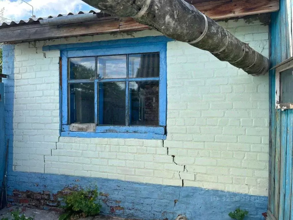 Дом в Белгородская область, Корочанский район, Ломовское с/пос, с. ... - Фото 2