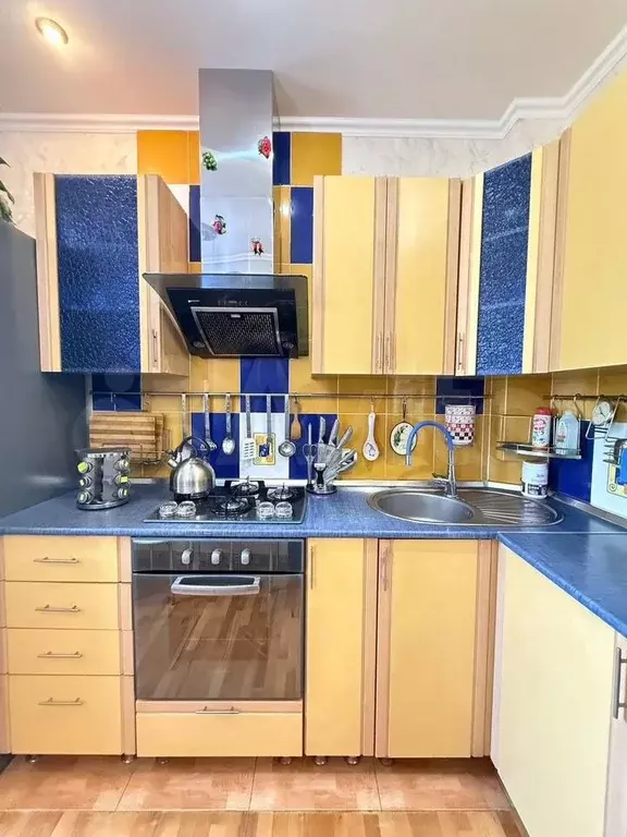 3-к. квартира, 65 м, 3/3 эт. - Фото 1