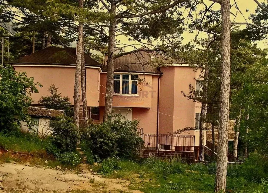 Дом в Крым, Ялта муниципальный округ, Советское пгт 2Б (251 м) - Фото 1