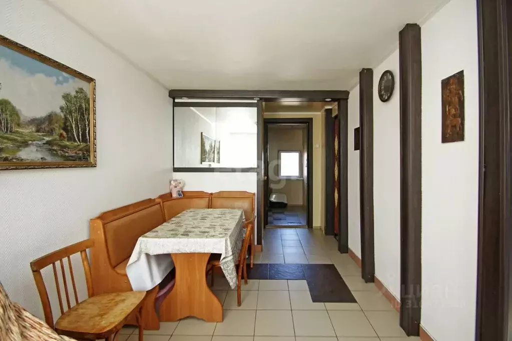 Дом в Омская область, Омский район, Комсомольское с/пос, пос. ... - Фото 1