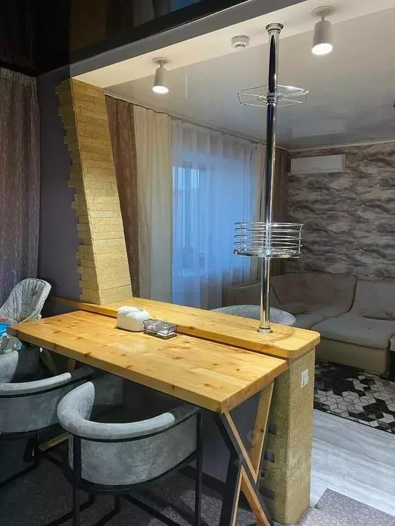 3-к кв. Хакасия, Черногорск ул. Калинина, 10 (69.9 м) - Фото 0