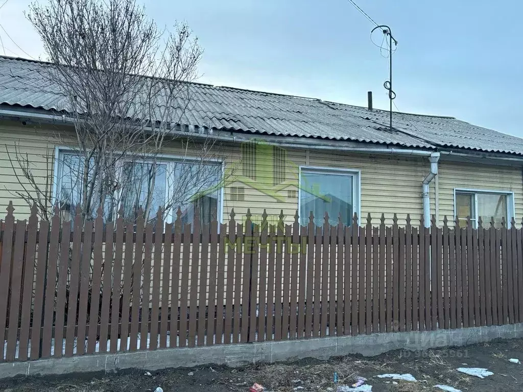 Дом в Бурятия, Улан-Удэ ул. Панфилова (98 м) - Фото 0