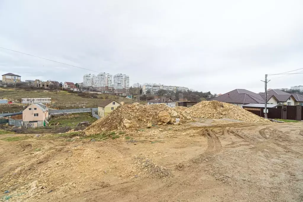Участок в Севастополь ул. Редутная, 20 (5.0 сот.) - Фото 2