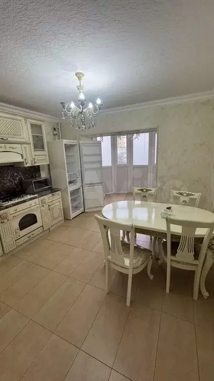 3-к. квартира, 90 м, 3/5 эт. - Фото 0