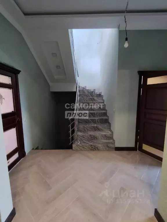 Дом в Самарская область, Сызрань Красногорская ул., 38 (300 м) - Фото 1