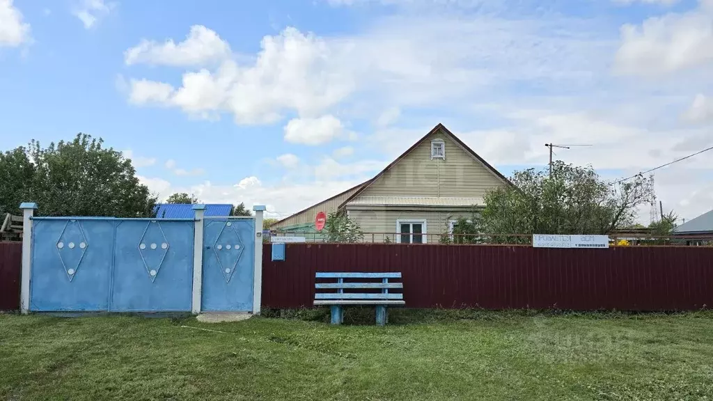 Дом в Оренбургская область, Соль-Илецкий городской округ, с. Дружба ... - Фото 0