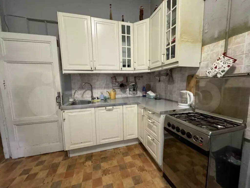 Комната 15,6 м в 5-к., 4/6 эт. - Фото 1