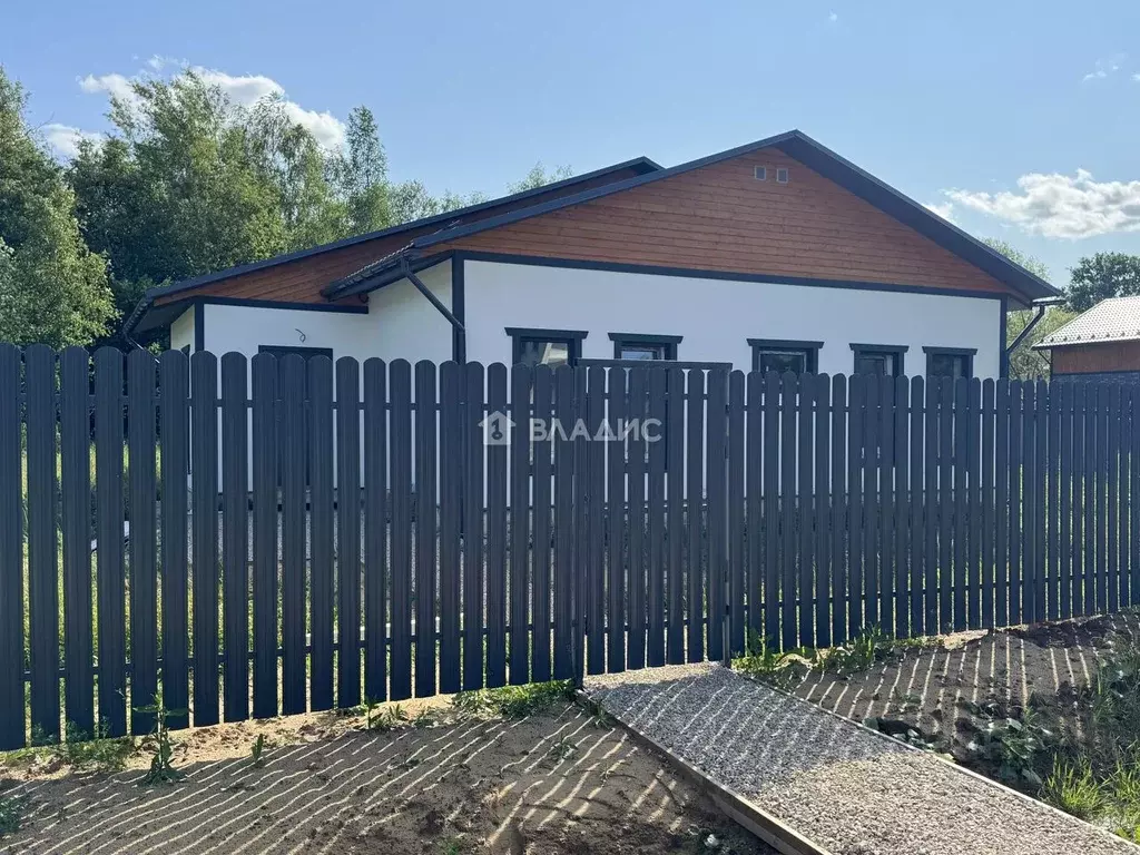 Дом в Калужская область, Жуковский район, Чубарово с/пос, д. ... - Фото 2