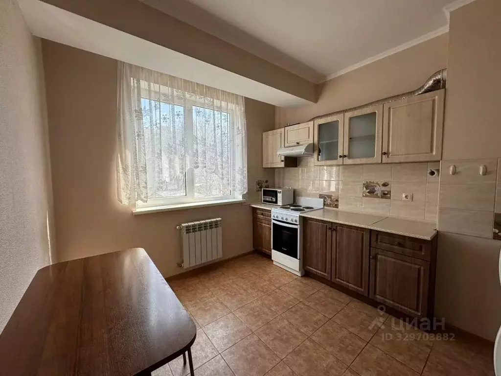 1-к кв. Крым, Симферополь ул. Караманова, 3 (48.0 м) - Фото 2