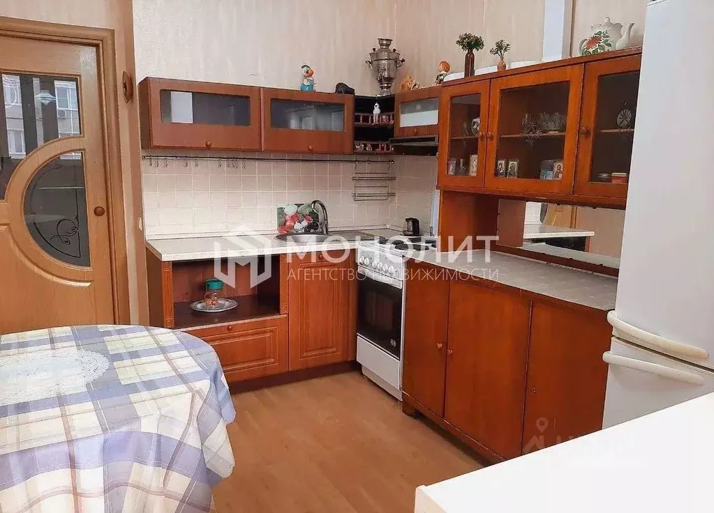 2-к кв. Белгородская область, Старый Оскол Дубрава мкр, 3 кв-л, 35 ... - Фото 1