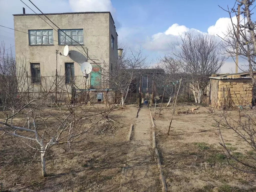 Дом в Крым, Евпатория городской округ, Заозерное пгт ул. Аллея Дружбы ... - Фото 1