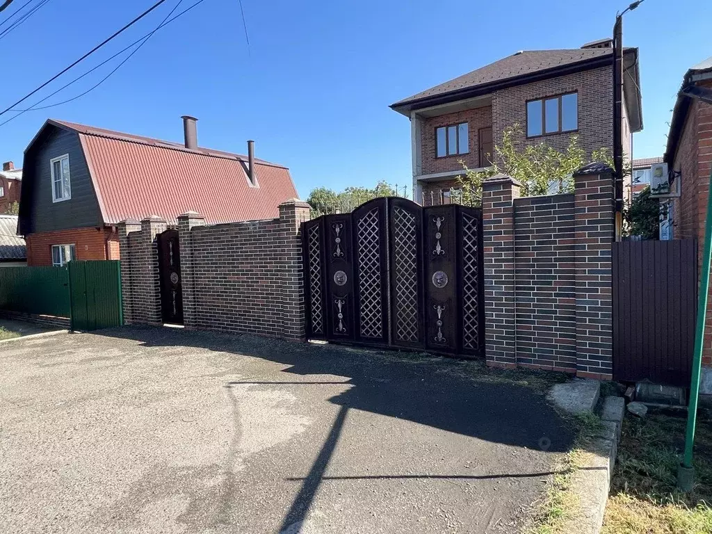 Дом в Краснодарский край, Краснодар Дубинка мкр, ул. Фурманова, 84 ... - Фото 1