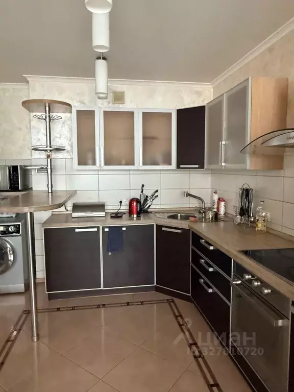 2-к кв. Самарская область, Тольятти Тополиная ул., 38 (69.7 м) - Фото 1