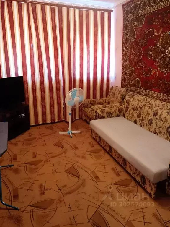 Дом в Краснодарский край, Ейск ул. Коммунаров, 67 (50 м) - Фото 1