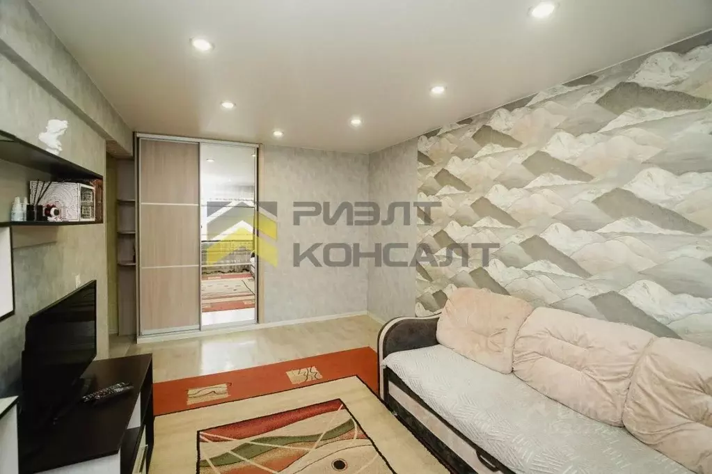 1-к кв. Омская область, Омск Заозерный мкр, просп. Менделеева, 23А ... - Фото 0