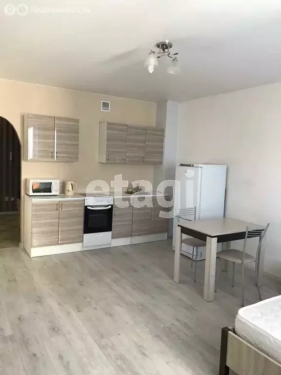 Квартира-студия: Тюмень, проезд Геологоразведчиков, 44А (32.1 м) - Фото 2