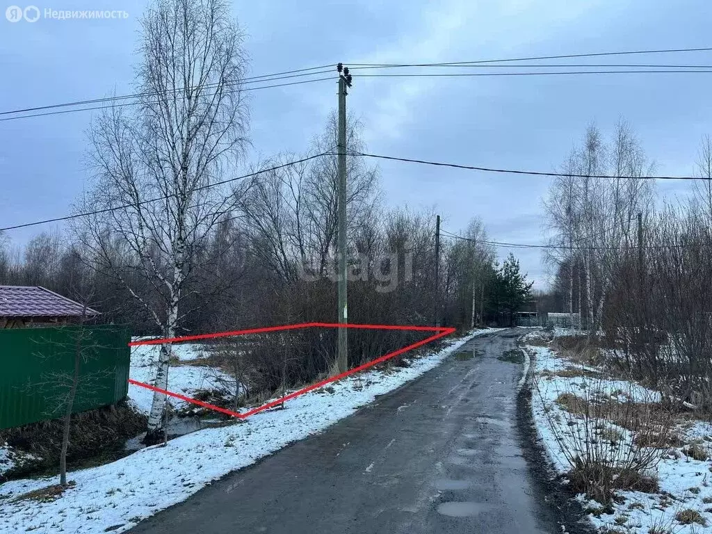 Участок в Республика Карелия, Олонецкое городское поселение, деревня ... - Фото 0