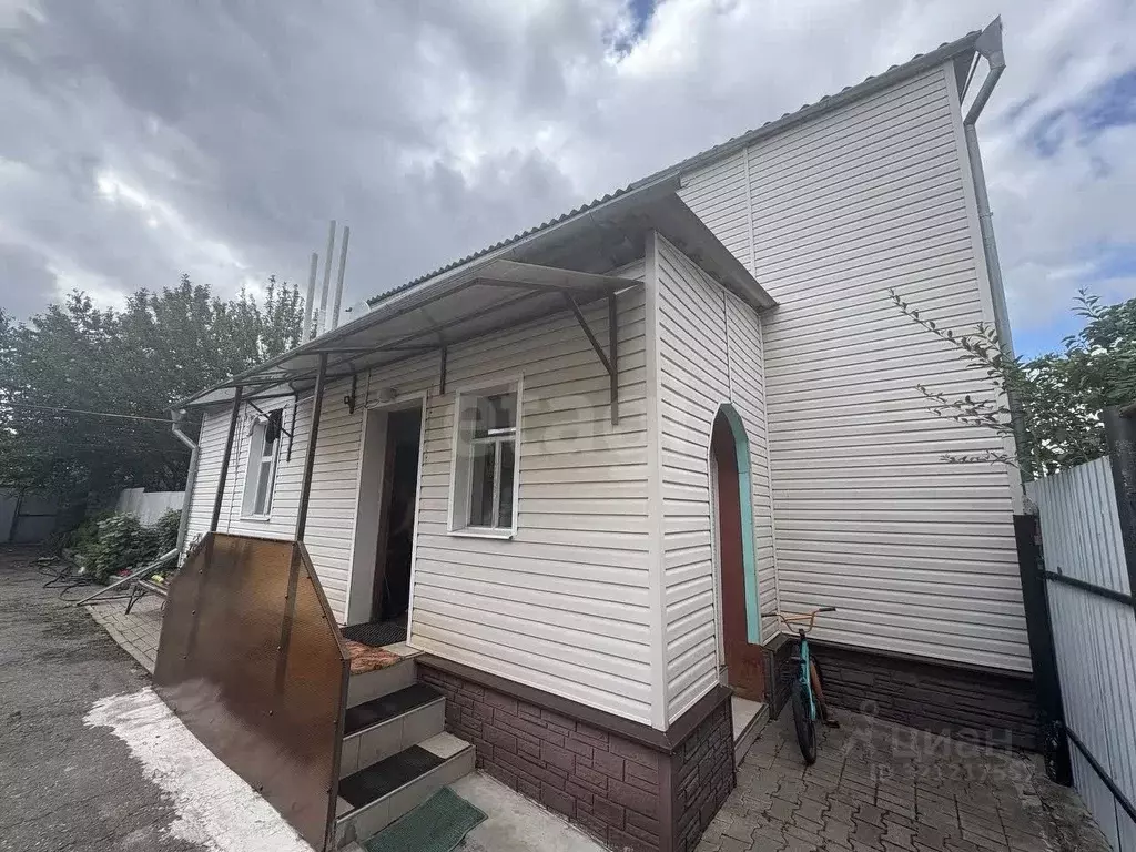 Дом в Белгородская область, Корочанский район, Погореловское с/пос, с. ... - Фото 2