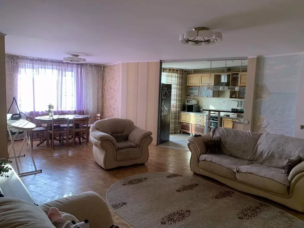 5-к кв. Красноярский край, Красноярск ул. Гусарова, 15 (141.0 м) - Фото 1