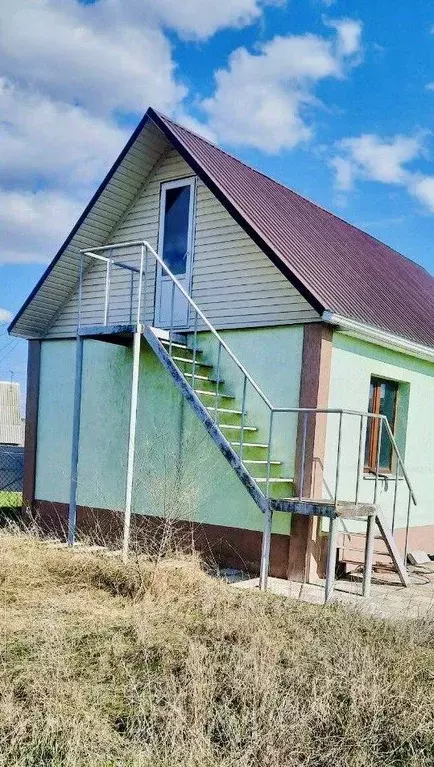 Дом в Саратовская область, Энгельсский район, Красноярское ... - Фото 1