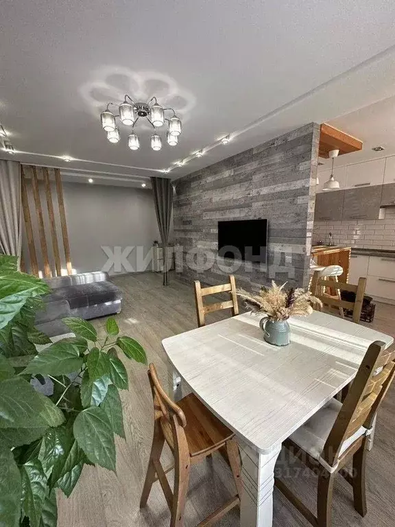 3-к кв. Томская область, Томск Урожайный пер., 32 (77.6 м) - Фото 1